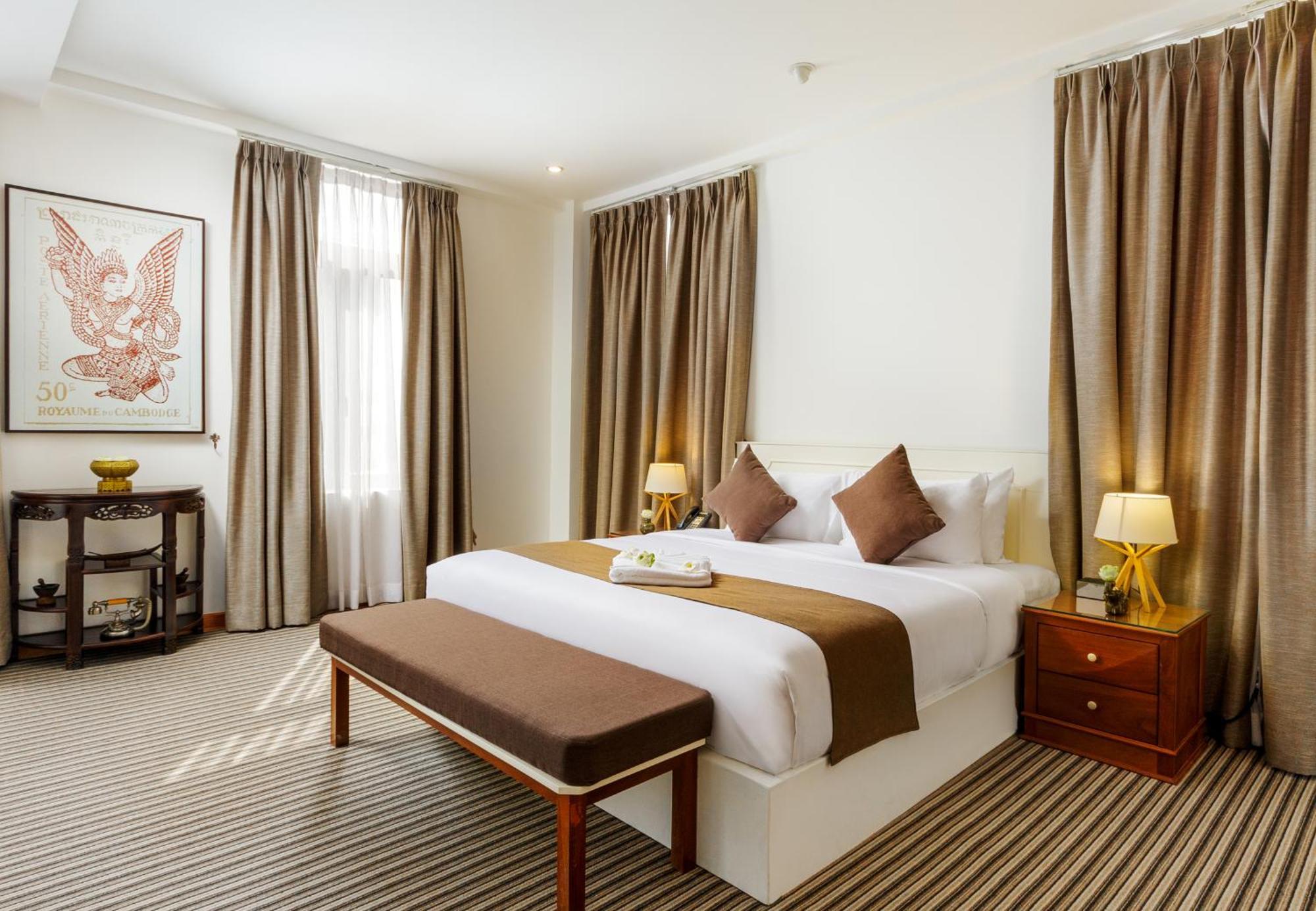 Jaya Suites Hotel Phnom Penh Exteriör bild