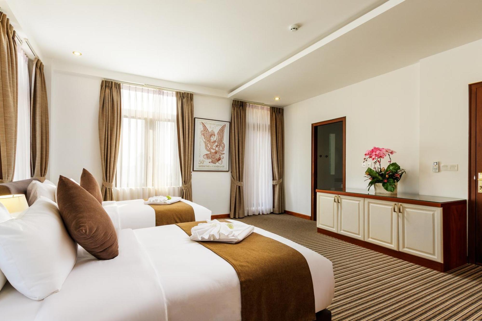 Jaya Suites Hotel Phnom Penh Exteriör bild