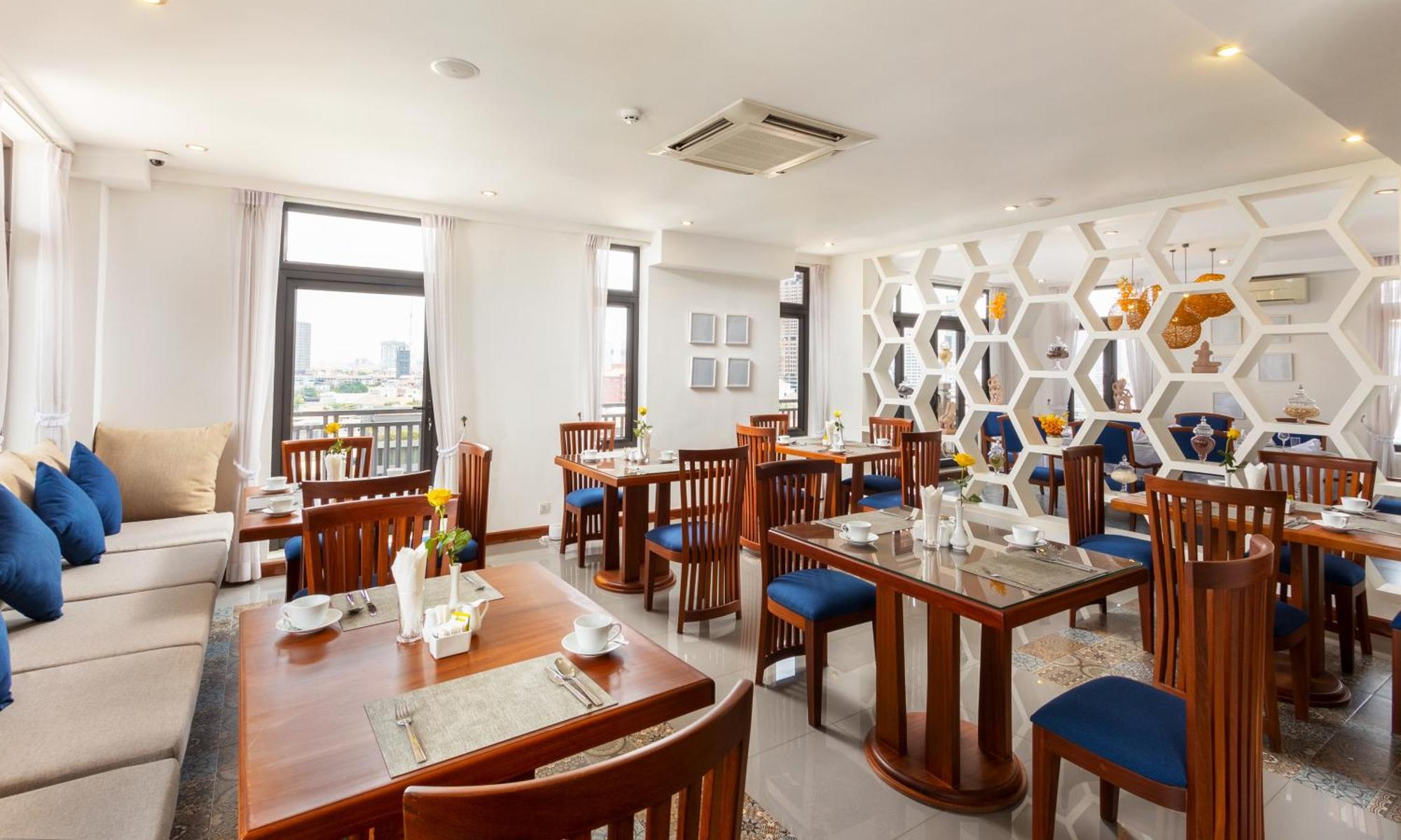 Jaya Suites Hotel Phnom Penh Exteriör bild