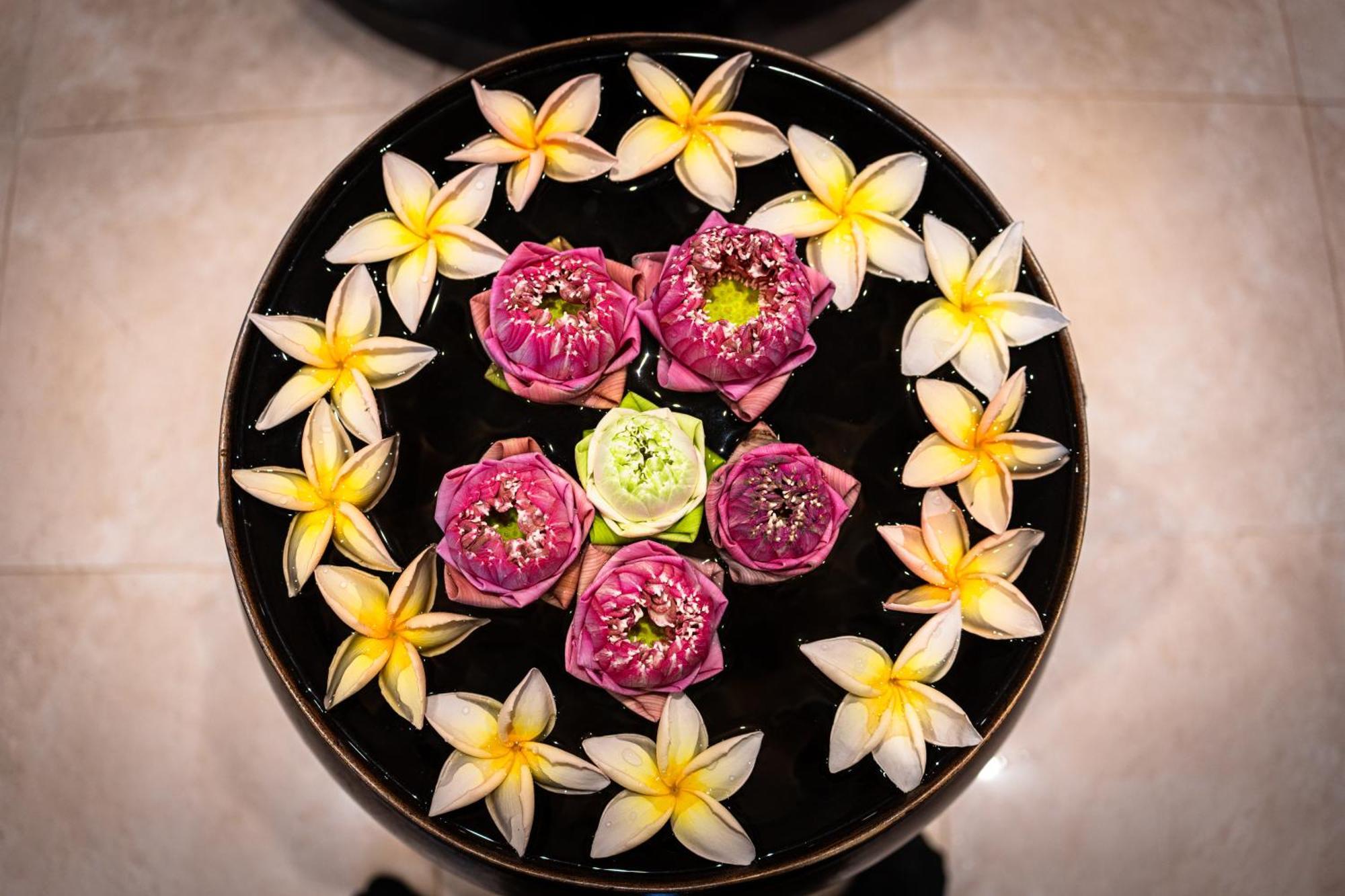 Jaya Suites Hotel Phnom Penh Exteriör bild