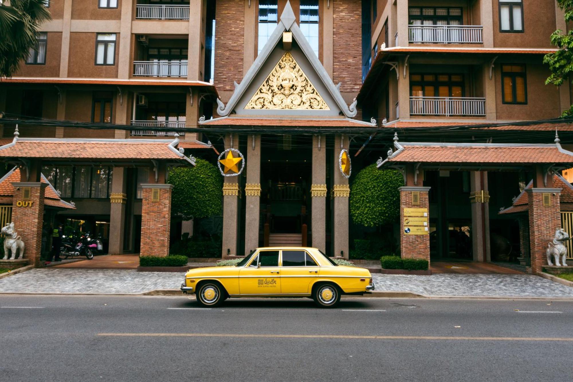 Jaya Suites Hotel Phnom Penh Exteriör bild
