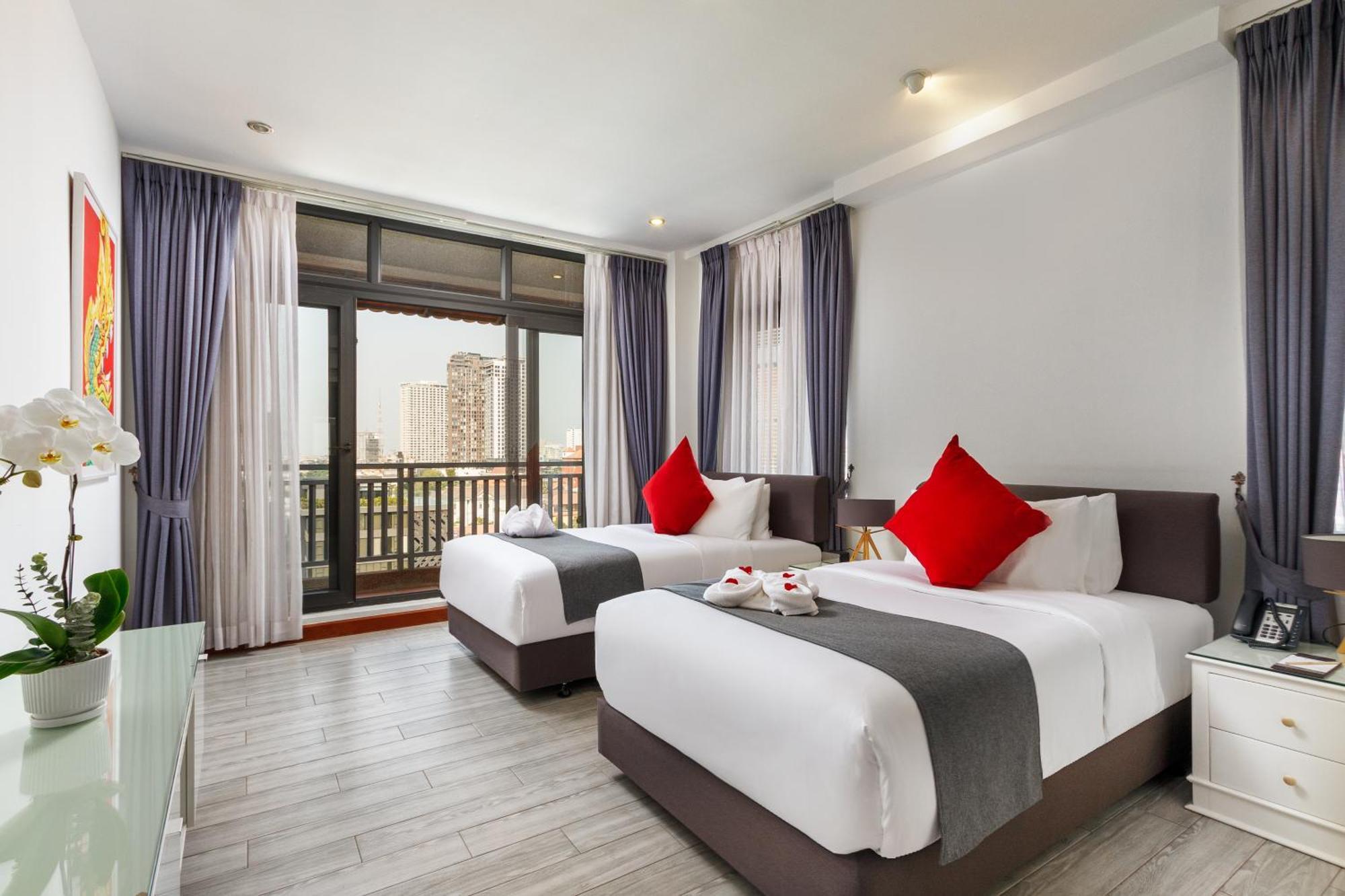 Jaya Suites Hotel Phnom Penh Exteriör bild