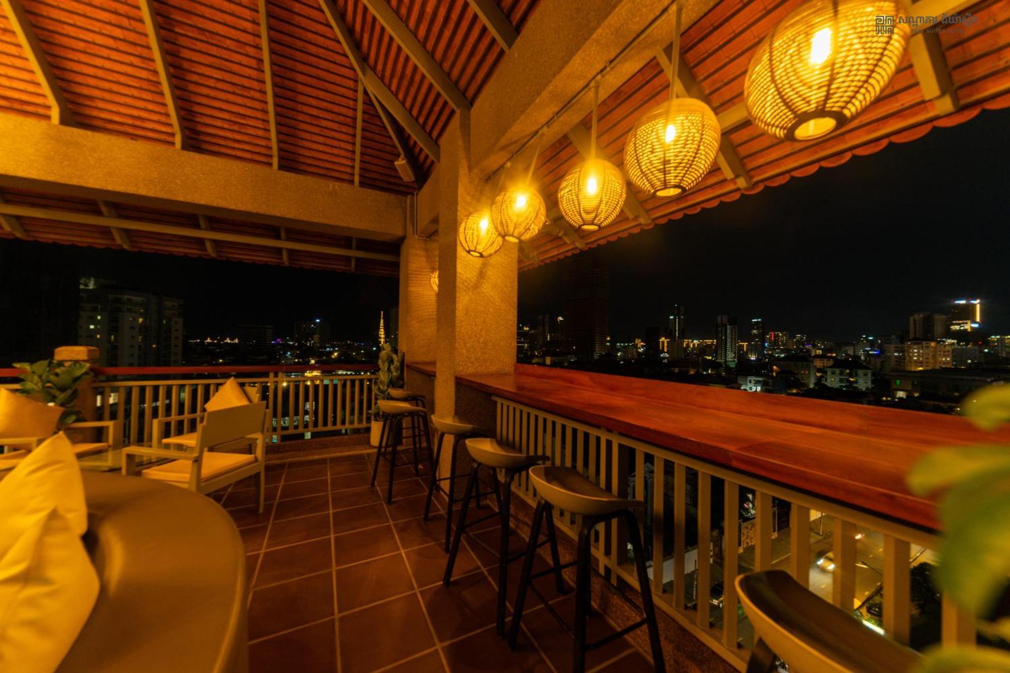 Jaya Suites Hotel Phnom Penh Exteriör bild