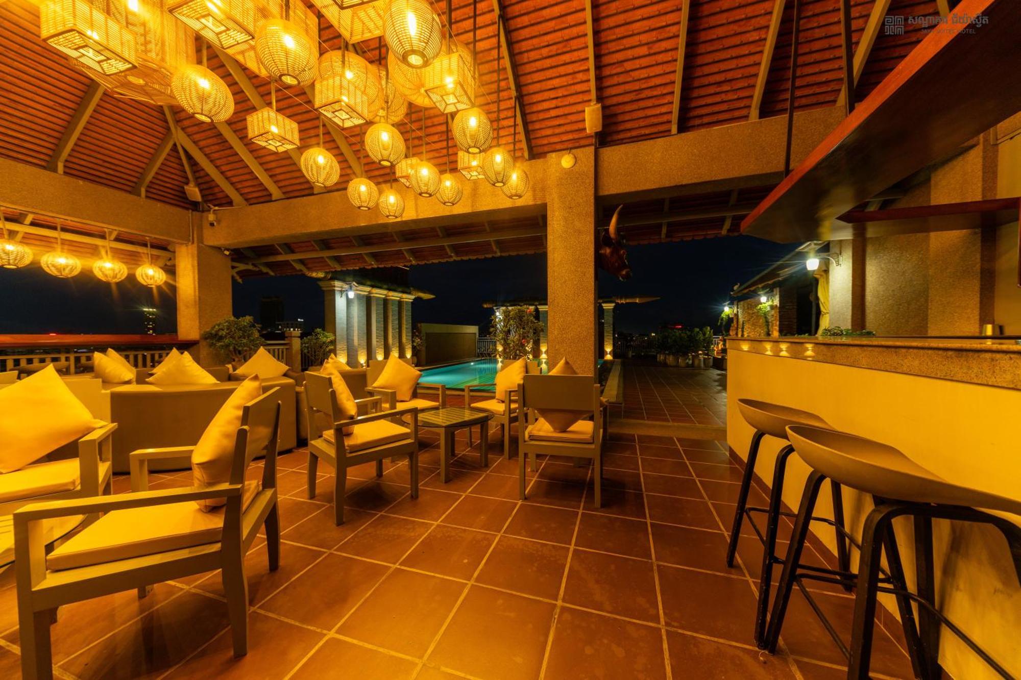 Jaya Suites Hotel Phnom Penh Exteriör bild