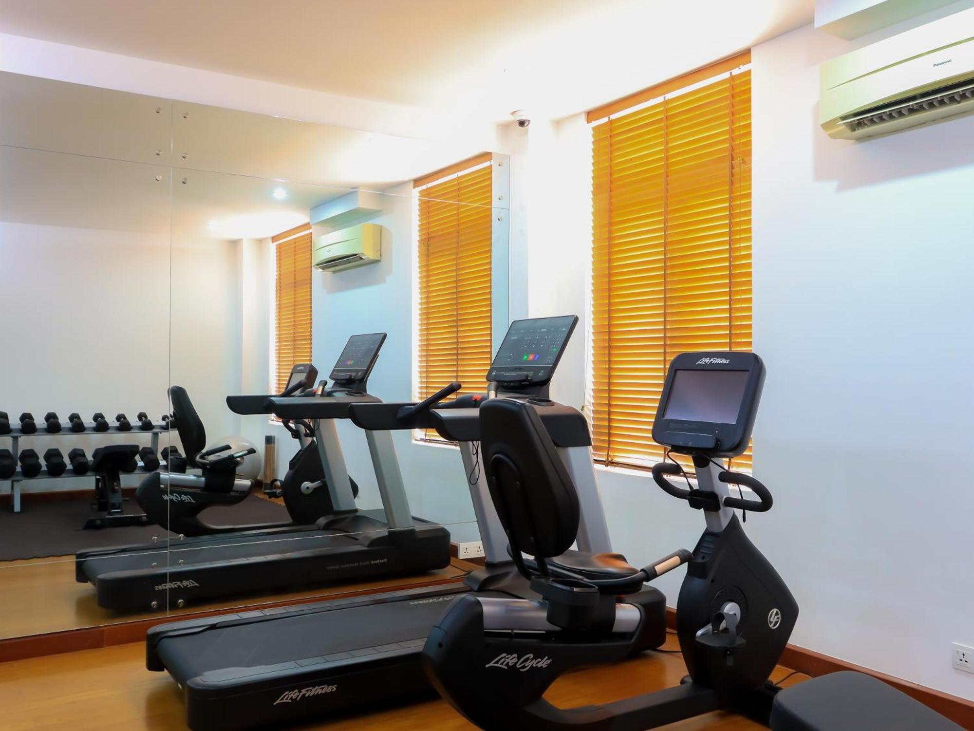 Jaya Suites Hotel Phnom Penh Exteriör bild