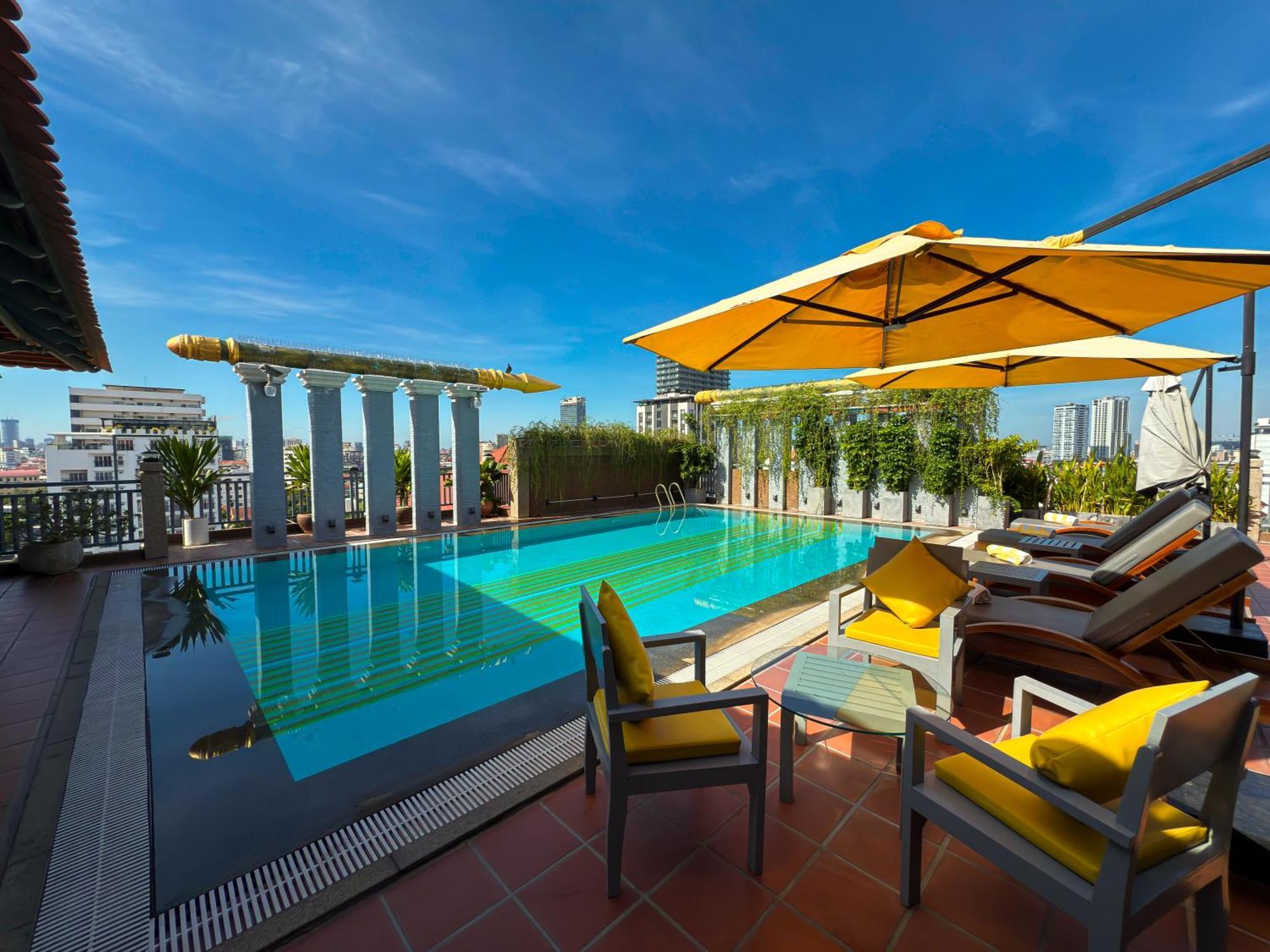 Jaya Suites Hotel Phnom Penh Exteriör bild