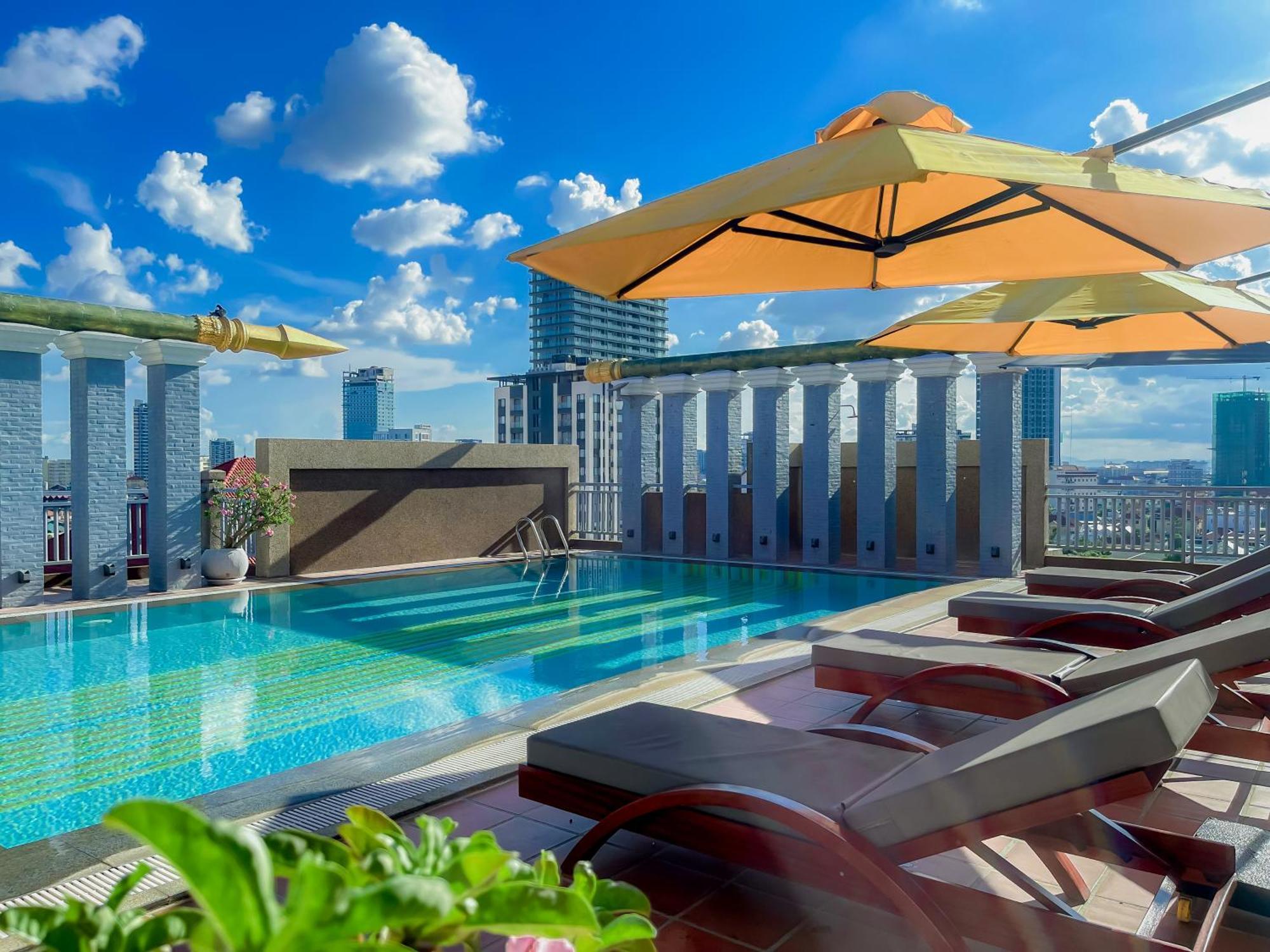 Jaya Suites Hotel Phnom Penh Exteriör bild